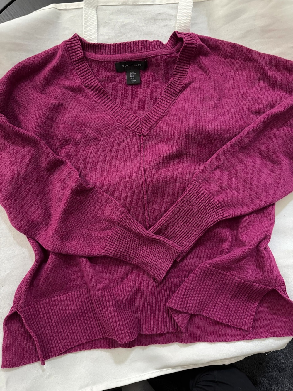 Tahari Women's V-Neck Sweater in Deep Magenta-M